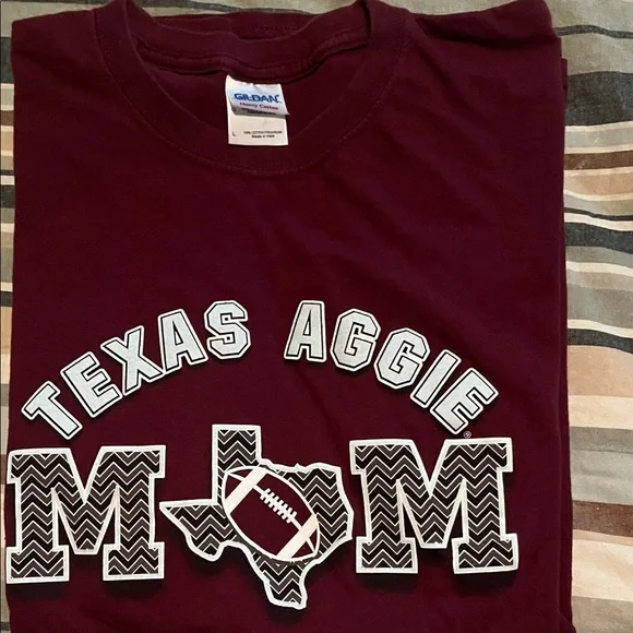 Aggie Mom Texas A&M Maroon T-Shirts - Lot of 4, Size Large - Picture 6 of 9